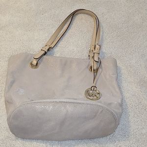 Micheal Kors Purse